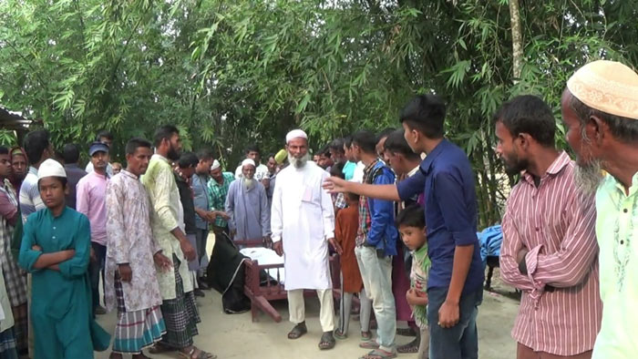 নিহত এনামুলের লাশ