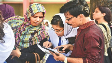 রাজধানীর চার কলেজে ‘সতন্ত্র’ ভর্তি কার্যক্রম স্থগিত