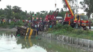 কুমিল্লায় ক্রেনচাপায় শ্রমিক নিহত