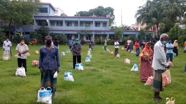 রাজবাড়ীতে ঈদ উপহার বিতরণ