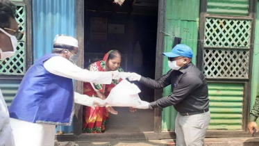 ফোন দিলেই ঘরে পৌঁছে যাচ্ছে খাবার