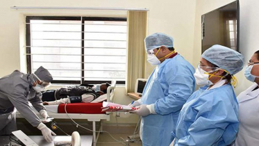 ভারতে আক্রান্ত ৭৮ হাজার ছাড়িয়েছে, স্থগিত ট্রেন চলাচল 