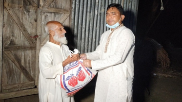 নোয়াখালীতে ওবায়দুল কাদেরের নির্দেশে খাদ্য সামগ্রী বিতরণ