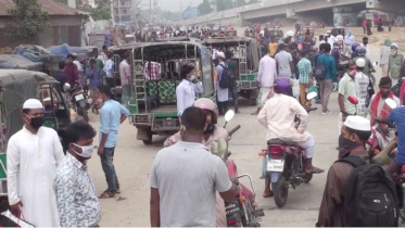 করোনা উপেক্ষা করে গাজীপুরে উত্তরবঙ্গমুখী মানুষের উপচে ভিড়