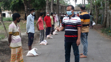 বাগেরহাটে প্রধানমন্ত্রীর জরুরি খাদ্য সহায়তা
