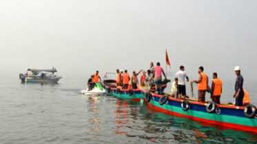 সেন্টমার্টিনে ট্রলারডুবি: আরও দুই রোহিঙ্গার লাশ উদ্ধার