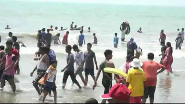 সৈকতে ভেসে যাওয়া শিক্ষার্থী এখনও উদ্ধার হয়নি