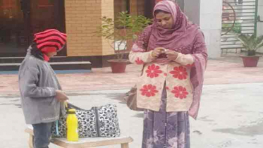 ভারতে পাচার হওয়া কিশোরীকে বেনাপোলে হস্তান্তর