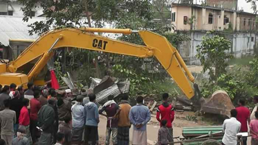 মৌলভীবাজারে পানি উন্নয়ন বোর্ডের উচ্ছেদ অভিযান