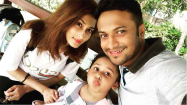 আরব আমিরাতে সপরিবারে সাকিব