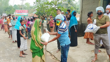 এনায়েতপুরে দরিদ্রের পাশে মেকার ও কলা দোকানি