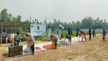 ইটিভির জন্মদিনে সিরাজগঞ্জে খাদ্যসামগ্রী বিতরণ
