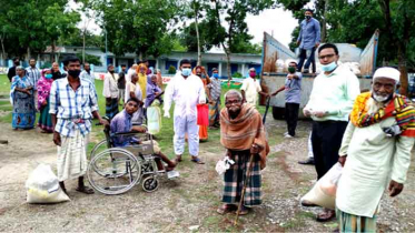 ঠাকুরগাঁওয়ে প্রধানমন্ত্রীর ঈদ উপহার বিতরণ 