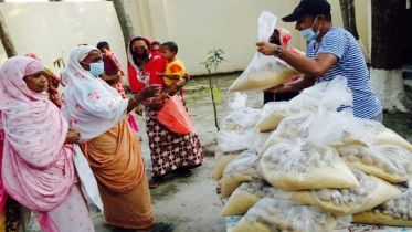 প্রতিদিন দুইশ পরিবারকে খাদ্য সামগ্রী দিচ্ছেন আওয়ামী লীগ নেতা বিপু