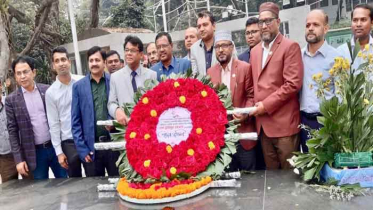 বঙ্গবন্ধুর প্রতিকৃতিতে তথ্য এসোসিয়েশনের নতুন কমিটির শ্রদ্ধা