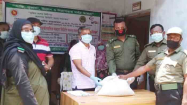 শার্শায় খাদ্য সামগ্রী বিতরণ