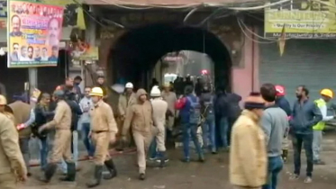 দিল্লিতে কারখানায় অগ্নিকাণ্ডে ৪৩ জনের প্রাণহানি