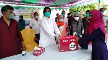 দোহারে নারীদের মাঝে সেলাই মেশিন বিতরণ