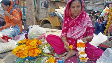 একইদিনে বসন্ত ও ভ্যালেন্টাইন’স ডে, বিপাকে ব্যবসায়ীরা