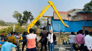 তুরাগ তীরে অভিযানে ৩৯টি অবৈধ স্থাপনা উচ্ছেদ