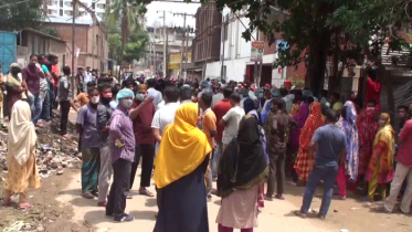 গাজীপুরে বেতনের দাবিতে শ্রমিকদের বিক্ষোভ-ভাংচুর