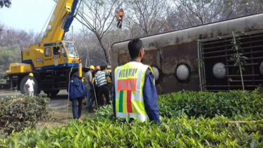 হবিগঞ্জে যাত্রীবাহী বাস খাদে পড়ে নিহত ৩