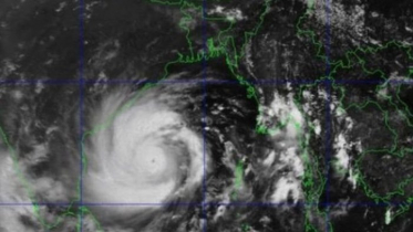 সন্ধ্যায় উপকূলে আঘাত হানবে ‘আম্পান’