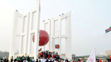 ১৭ ডিসেম্বর : খুলনায় ওড়ে বিজয়ের পতাকা