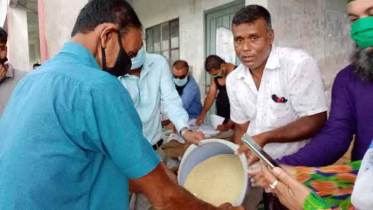 মোংলায় ১০ টাকা কেজি দরে চাল বিক্রি শুরু