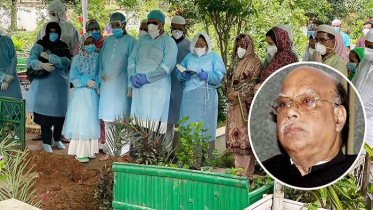 মায়ের কবরের পাশে চিরনিদ্রায় শায়িত মোহাম্মদ নাসিম