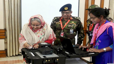 ই-পাসপোর্টের জন্য প্রধানমন্ত্রীর ফটো নেয়া হয়েছে