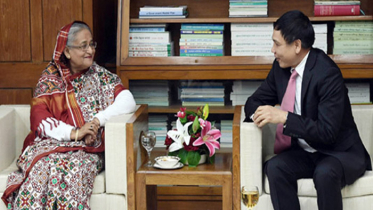 বাংলাদেশ-ভিয়েতনাম সম্পর্ক জোরদারে গুরুত্ব আরোপ প্রধানমন্ত্রীর