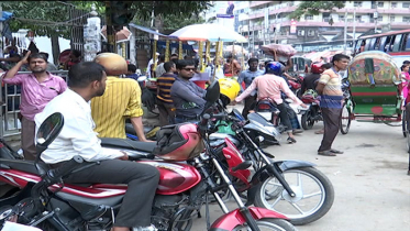 উবার-পাঠাও চালকদের ডাকা-ডাকিতে বিরক্ত যাত্রীরা 