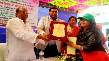 রোকেয়া দিবসে জয়িতা সম্মাননা পেলেন পাঁচ নারী