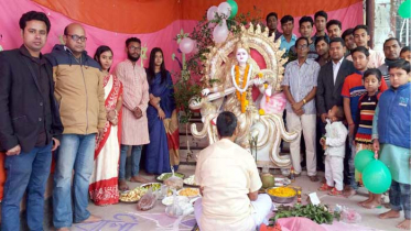 কলারোয়ায় উৎসবমুখর পরিবেশে সরস্বতী পূজা উদযাপিত