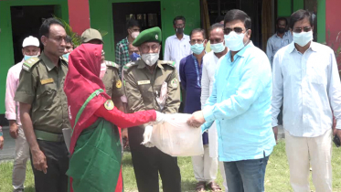 সন্দ্বীপে ১২ হাজার পরিবারে খাদ্য সামগ্রী বিতরণ