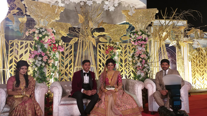 সাতক্ষীরার মোজাফফর গার্ডেনে সৌম্য-পূজা। ছবি: সংগৃহীত সাতক্ষীরার মোজাফফর গার্ডেনে সৌম্য-পূজা। ছবি: সংগৃহীত