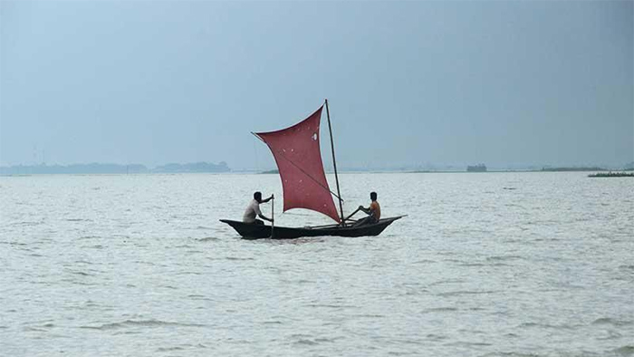 দেশের কিছু কিছু জায়গায় দমকা ঝড়ো হাওয়া ও বিজলী চমকানোসহ বৃষ্টি বা বজ্রসহ বৃষ্টি হতে পারে- সংগৃহীত