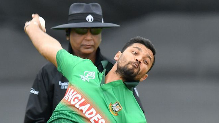 মাশরাফি ইন অ্যাকশন মাশরাফি ইন অ্যাকশন