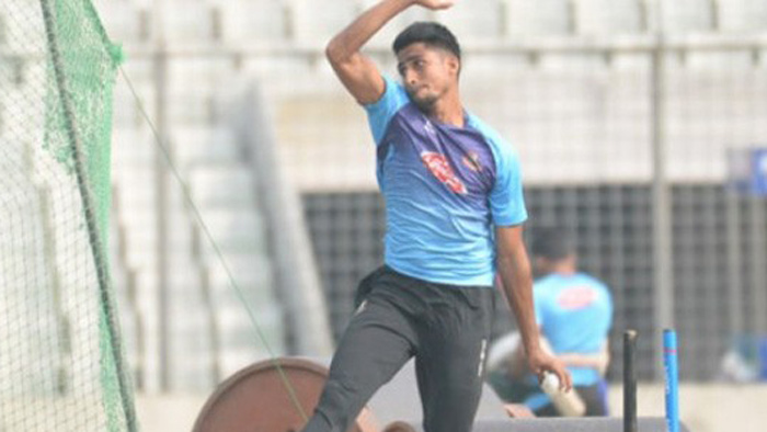 মিরপুরে জাতীয় দলের অনুশীলনে মেহেদী হাসান রানা মিরপুরে জাতীয় দলের অনুশীলনে মেহেদী হাসান রানা