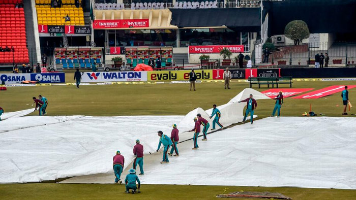 বৃষ্টিতে পণ্ড হয়ে যায় লাহোরে বাংলাদেশ-পাকিস্তান তৃতীয় টি-টোয়েন্টি