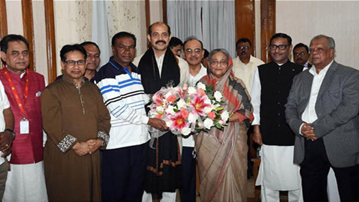 প্রধানমন্ত্রীর সঙ্গে ঢাকা উত্তরের নব-নির্বাচিত মেয়রের সাক্ষাৎ