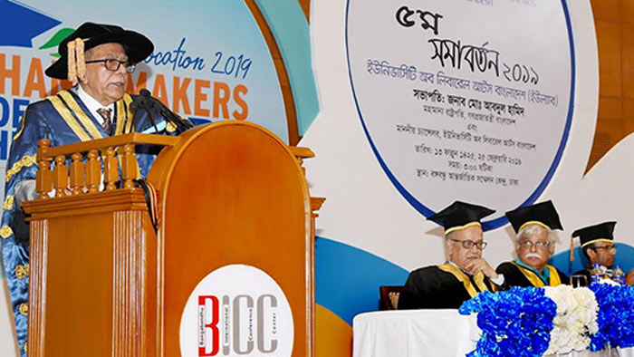 দেশের স্বার্থকে প্রাধান্য দিন: রাষ্ট্রপতি