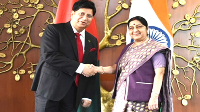 মোমেন ও সুষমার বৈঠক