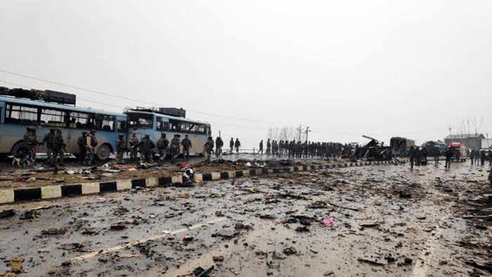 কাস্মিরে সন্ত্রাসী হামলা ৪২ ভারতীয় পুলিশ নিহত