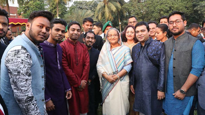 প্রধানমন্ত্রীর সান্নিধ্যে জিতবে আবার নৌকা’র কারিগররা