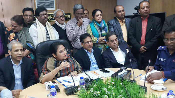 পোশাক শ্রমিকদের বেতন বাড়াতে পর্যালোচনা কমিটির ঐক্যমত
