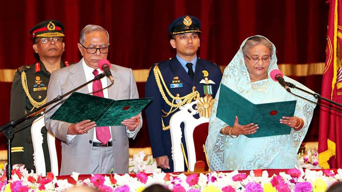 শপথ নিলেন প্রধানমন্ত্রী শেখ হাসিনা