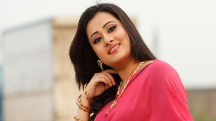 ৩৯ বছরে পা দিলেন চিত্রনায়িকা পূর্ণিমা