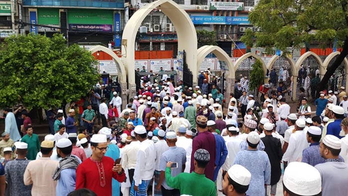 বায়তুল মোকাররমে ঈদ জামাত অনুষ্ঠিত